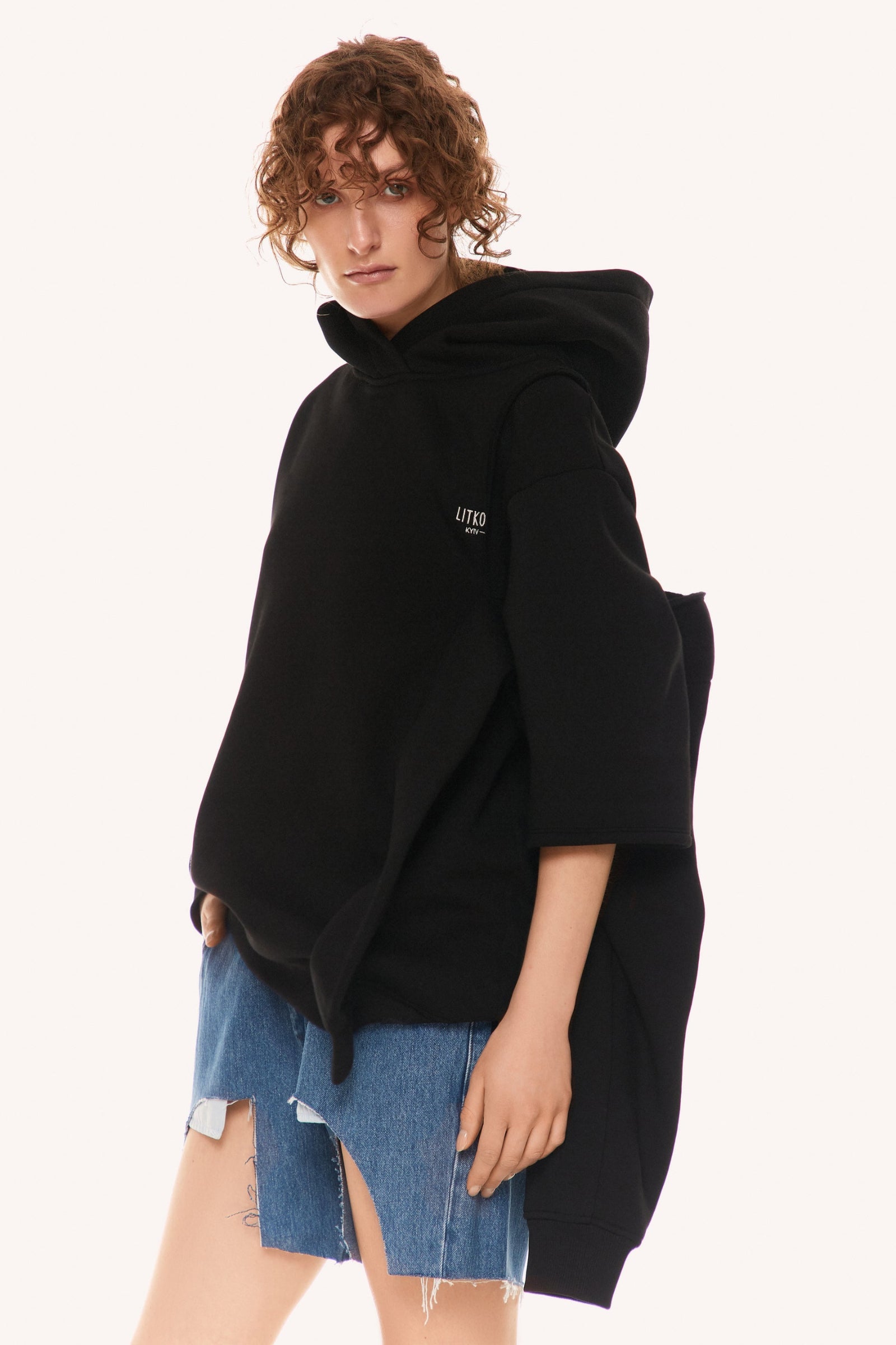 BLACK CLEAN-CUT HOODIE 1
