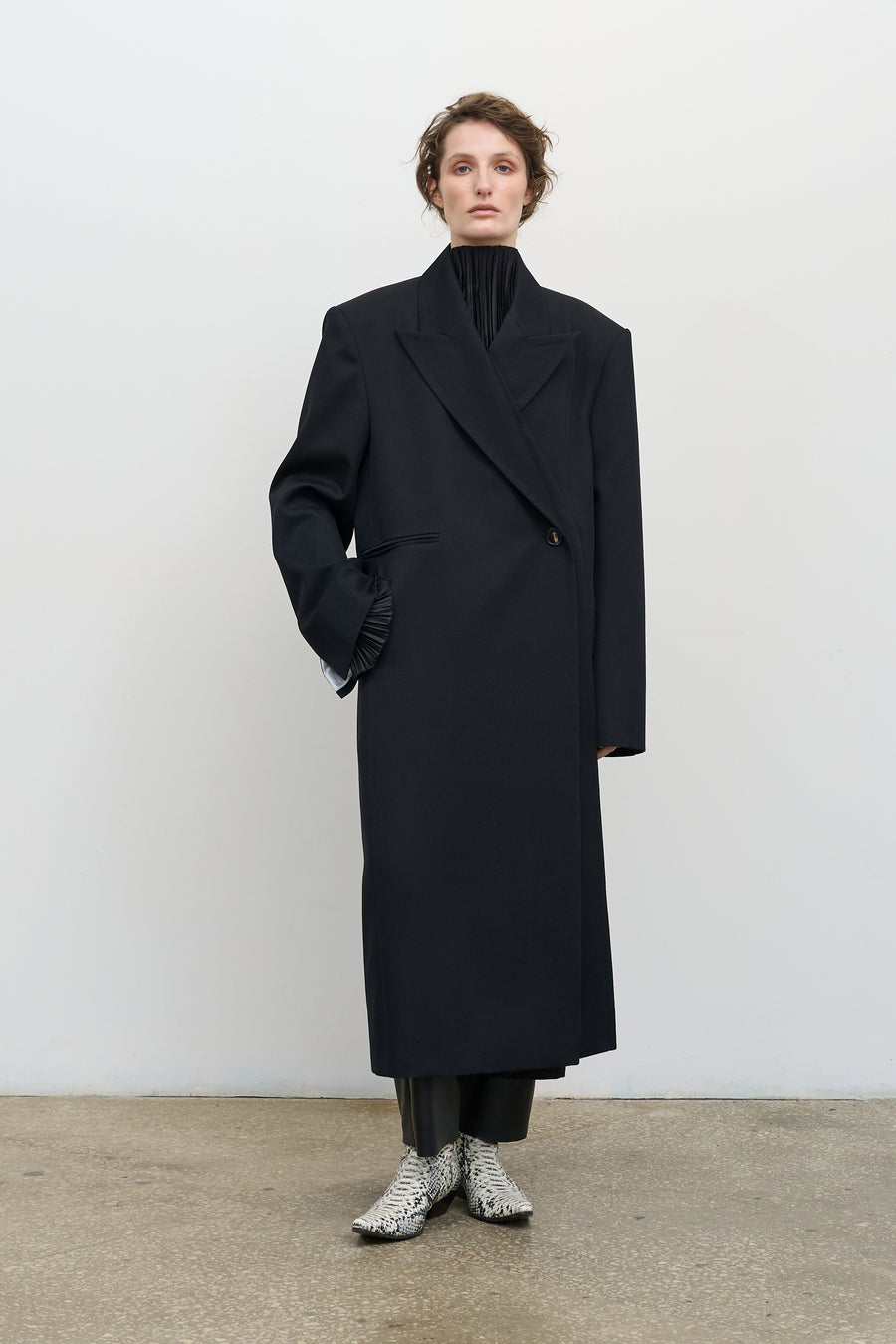 Deep Pleated Wool Coat with Twistable Sleeves – LITKOVSKA collection