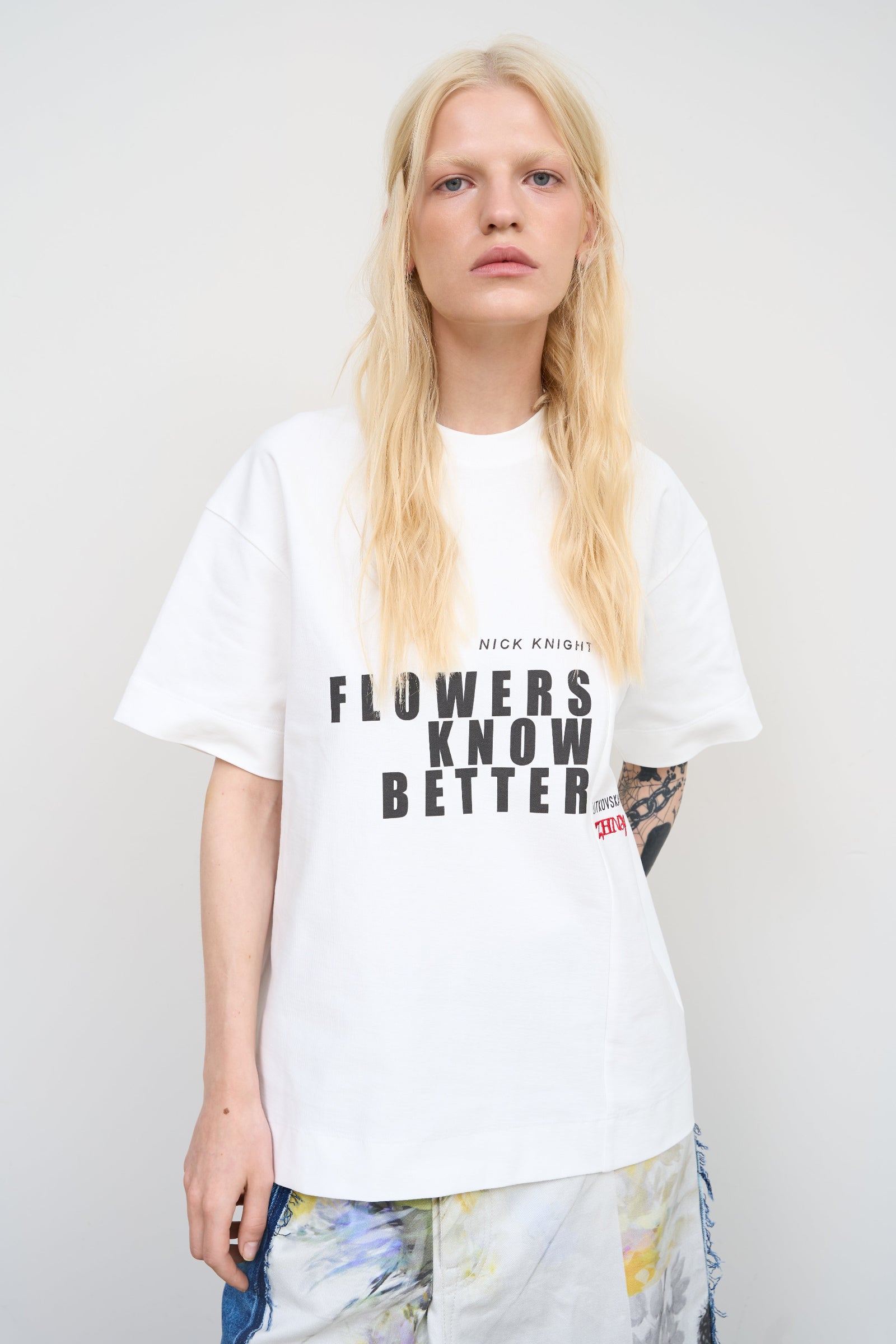 FLWRS WHITE T-SHIRT