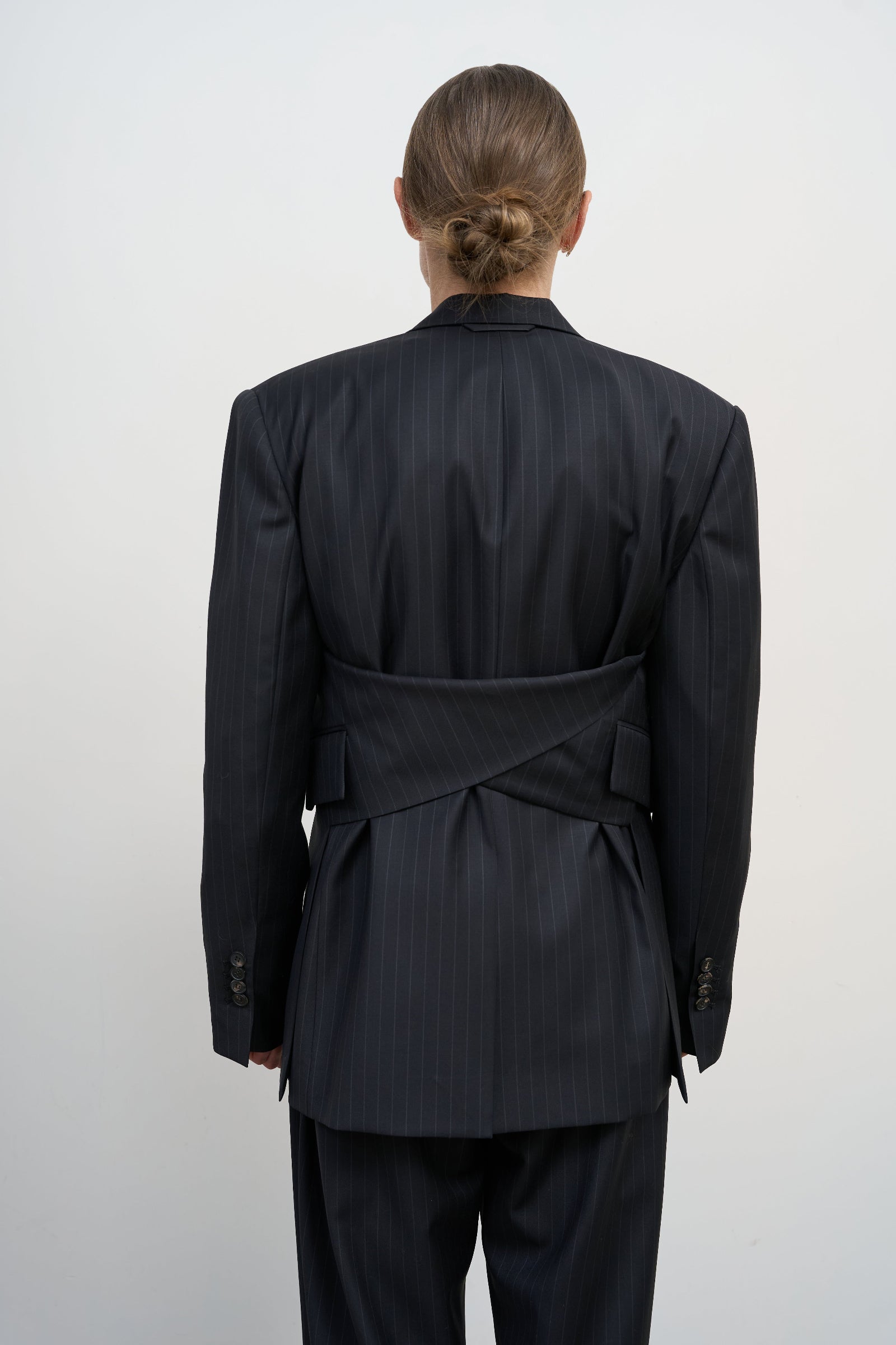 FITTED JACKET WITH TWISTED BACK DETAIL