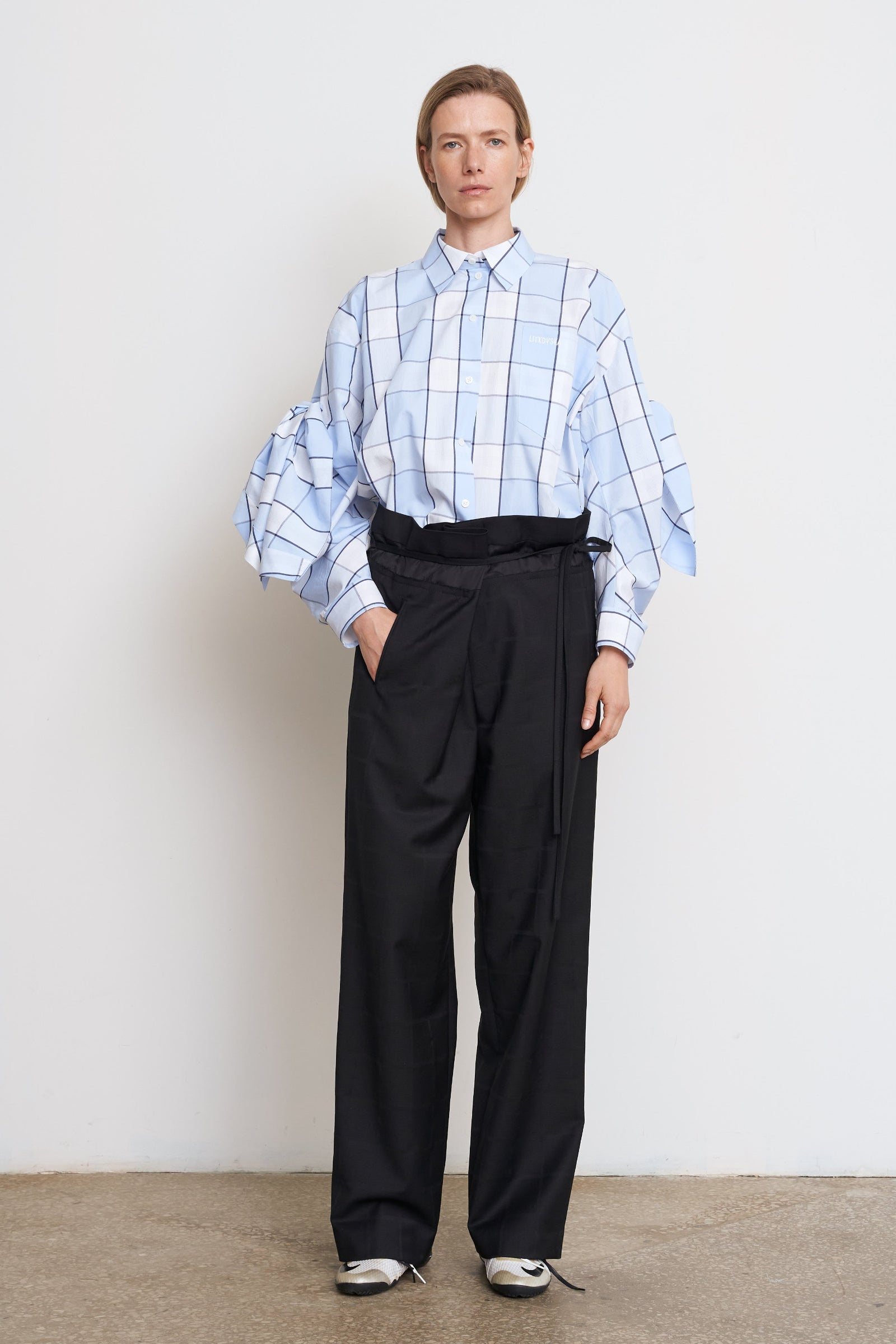 LILI Pants P01 1