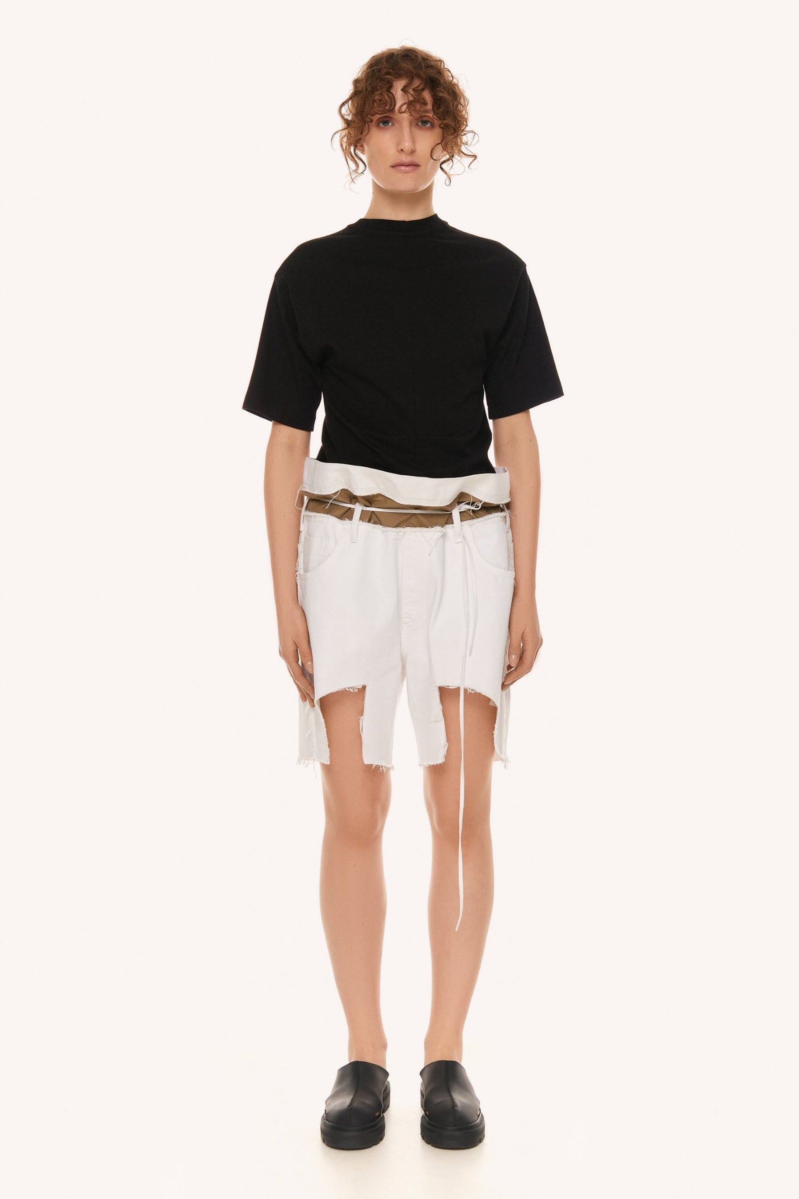 WHITE LEISURE SHORTS 3