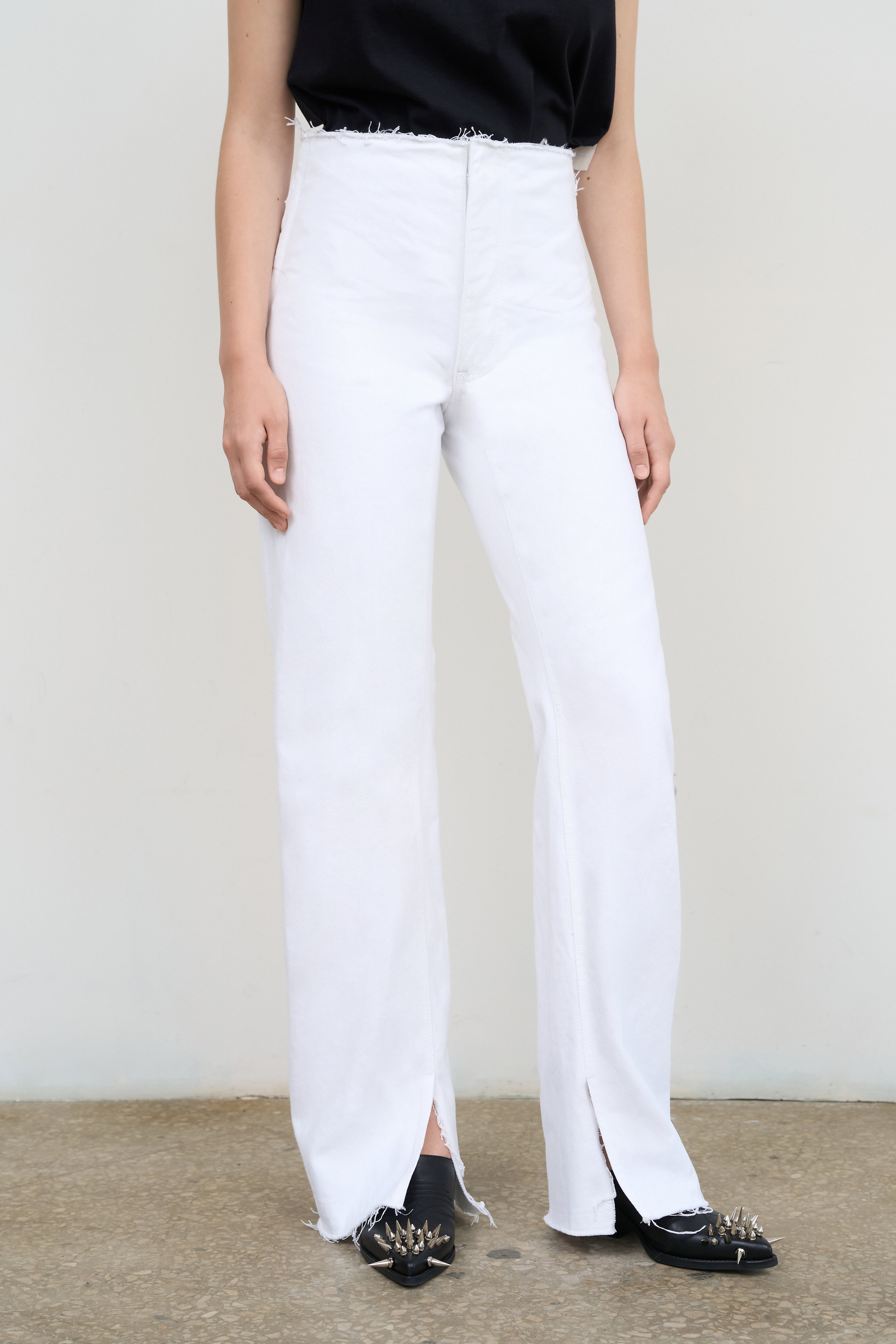 HIGH-RISE SPLIT HEM JEANS – Litkovska