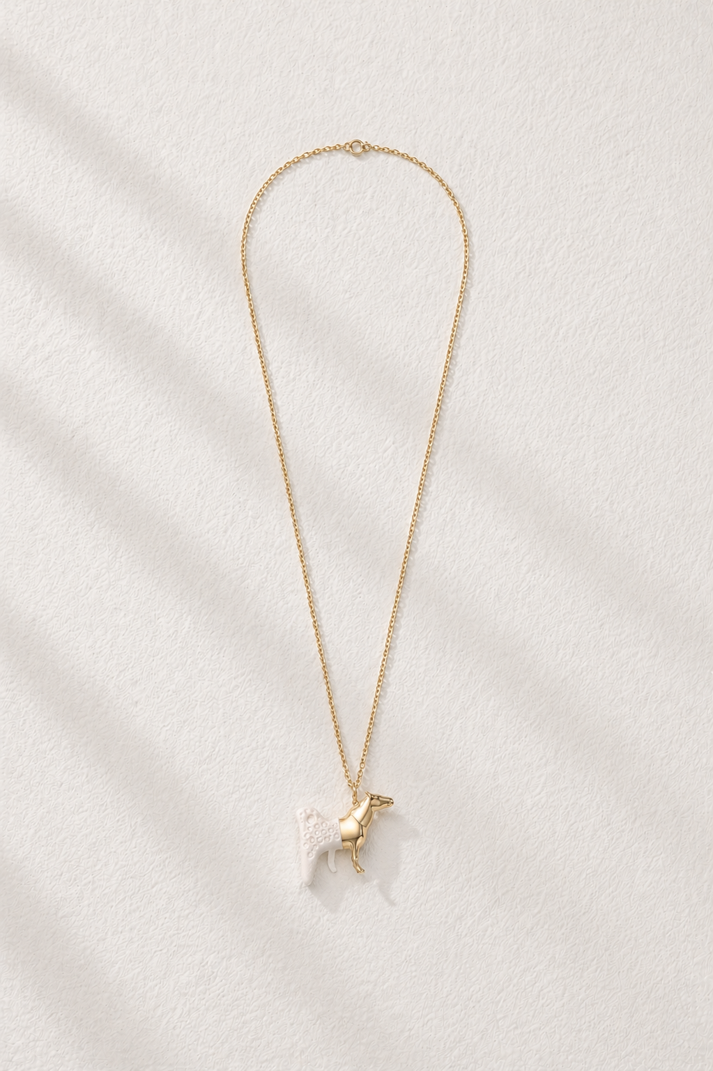 SPIRIT GOLD-PLATED PENDANT WITH HANDCRAFTED CERAMIC DETAIL