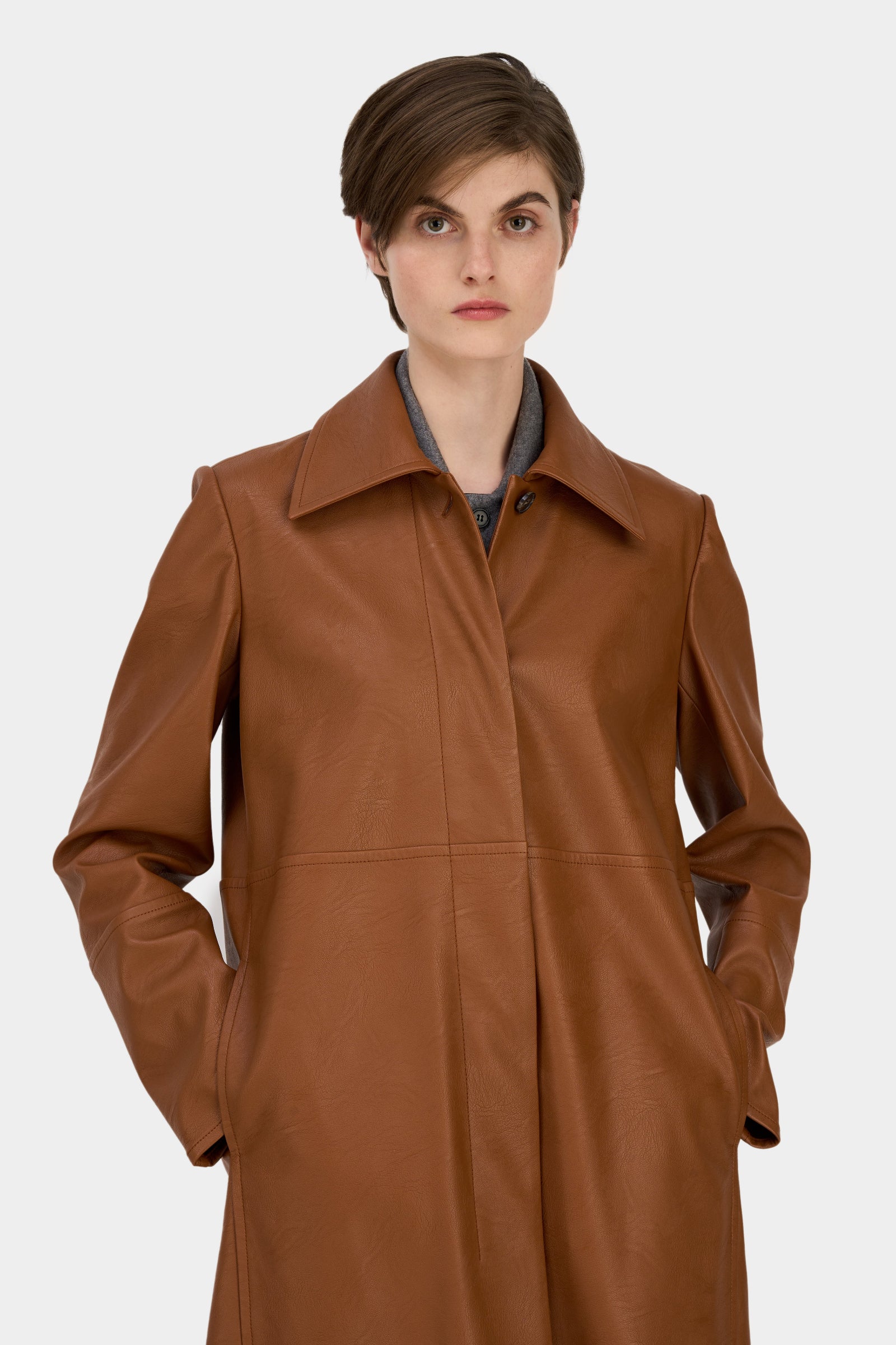 DRESSER COAT 3