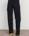 HIGH-RISE SPLIT HEM JEANS