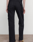 HIGH-RISE SPLIT HEM JEANS