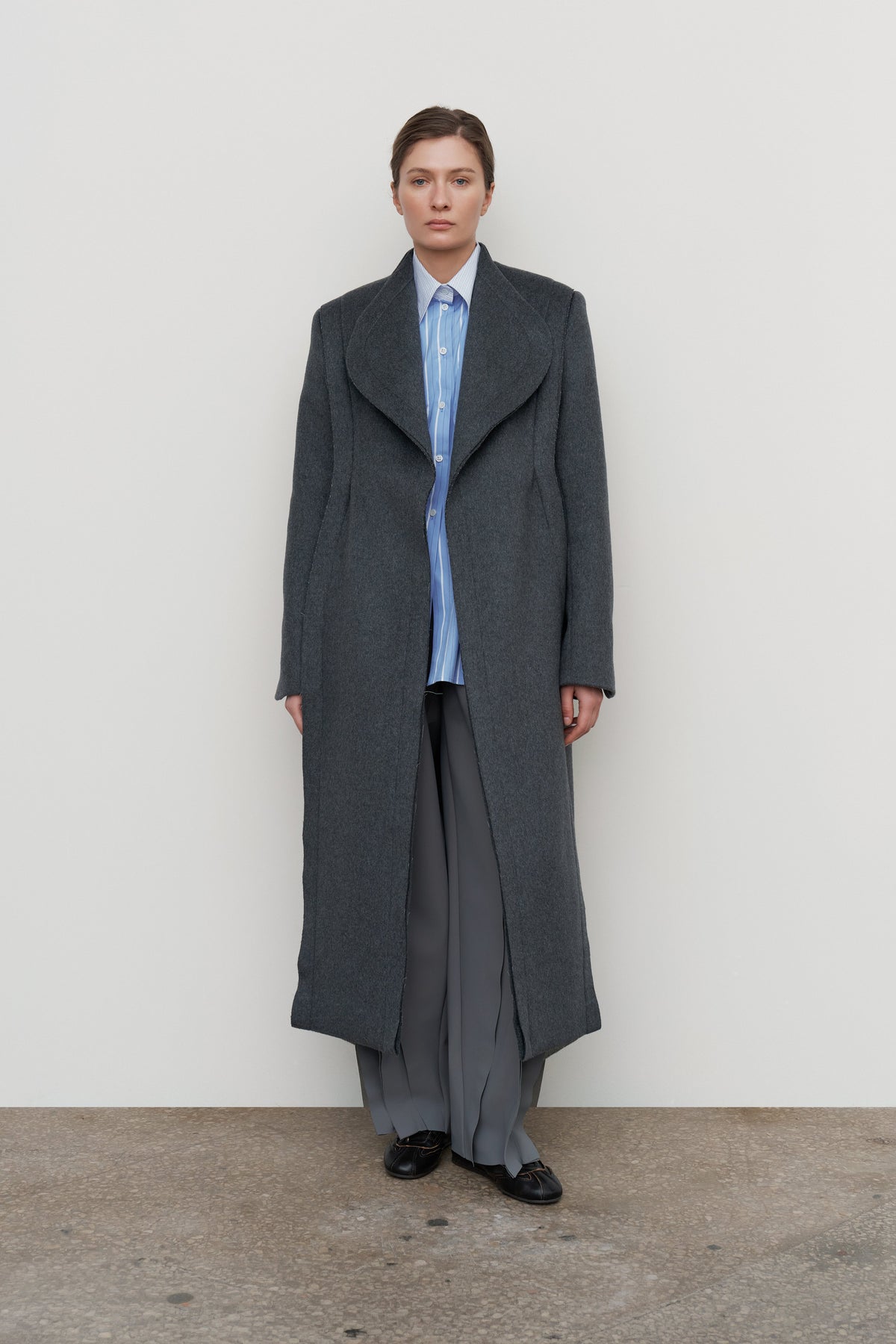 SCULPTED ASYMMETRIC WOOL COAT