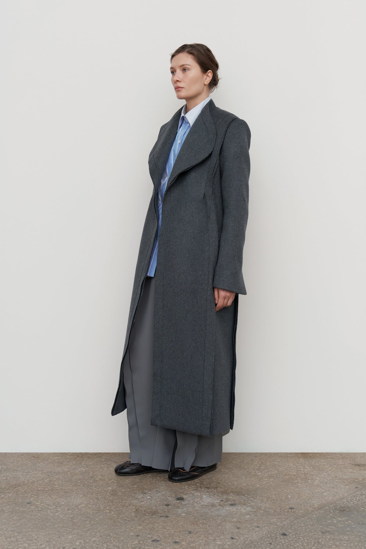 SCULPTED ASYMMETRIC WOOL COAT