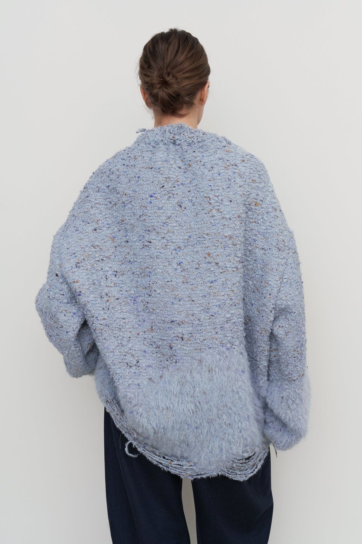 AURA SWEATSHIRT