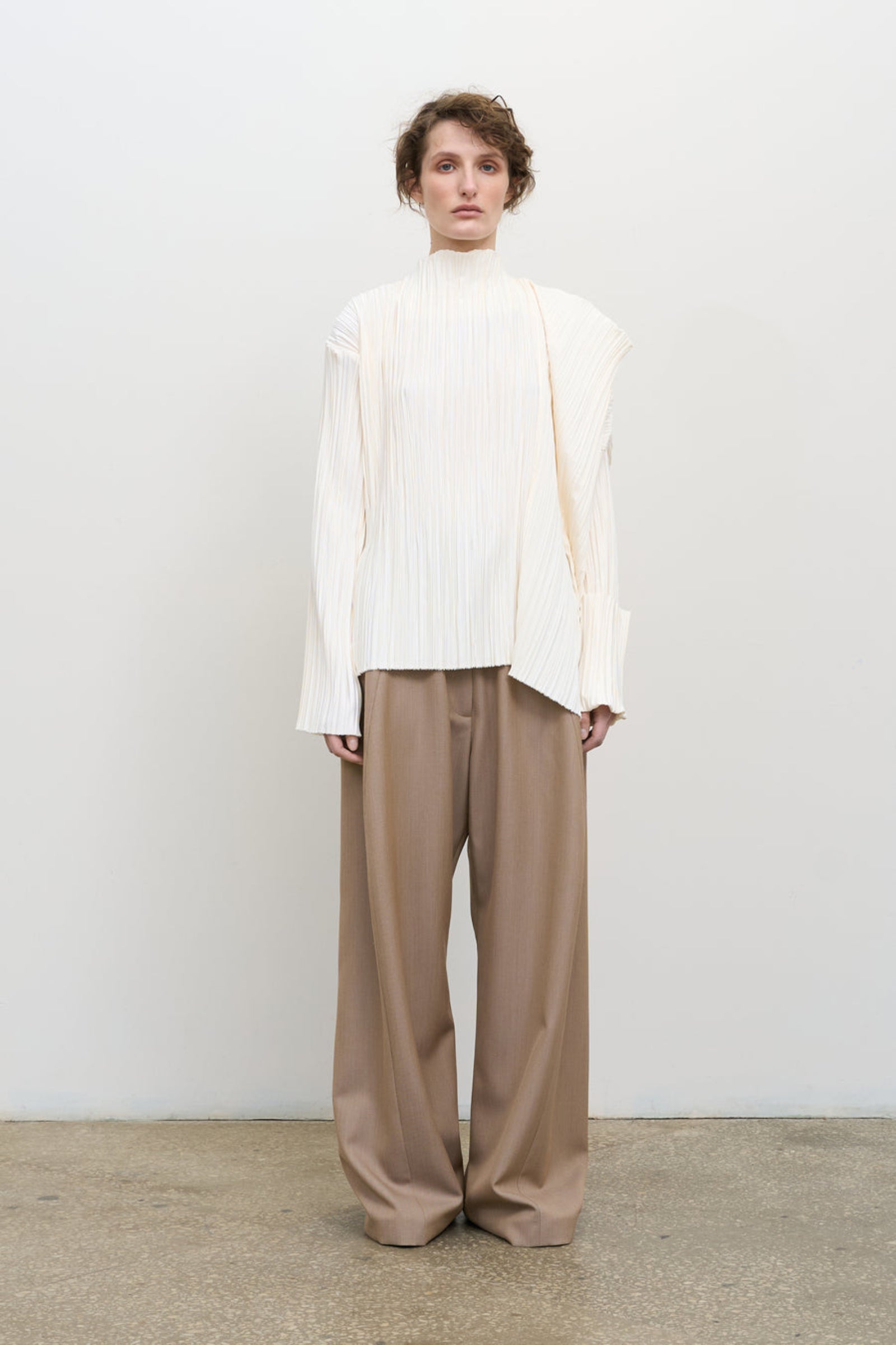 PLISSÉ BLOUSE WITH SLOUCHY SHOULDER LINE ivory