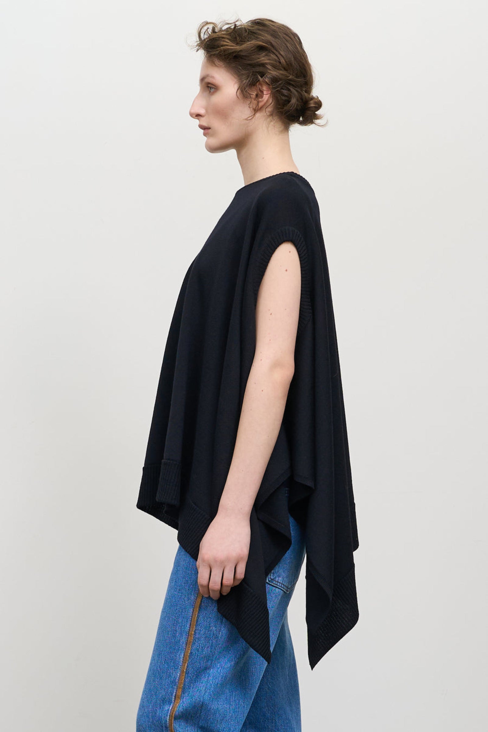 REVERSIBLE ASYMMETRIC KNIT TOP black