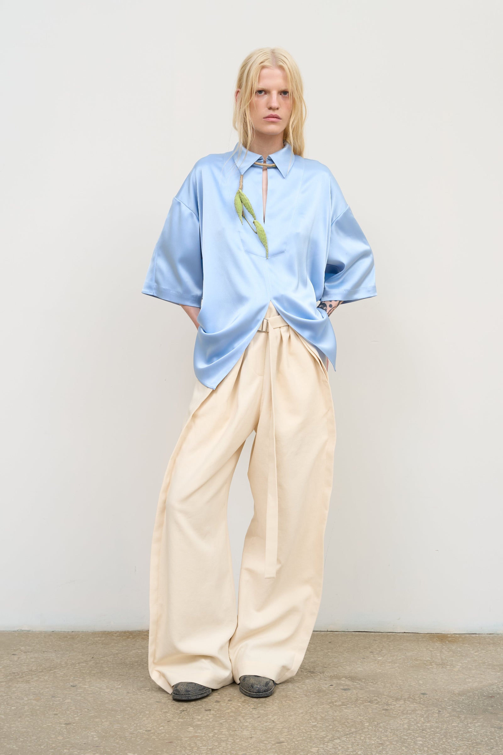 SATIN BLOUSE WITH A TWISTED BACK