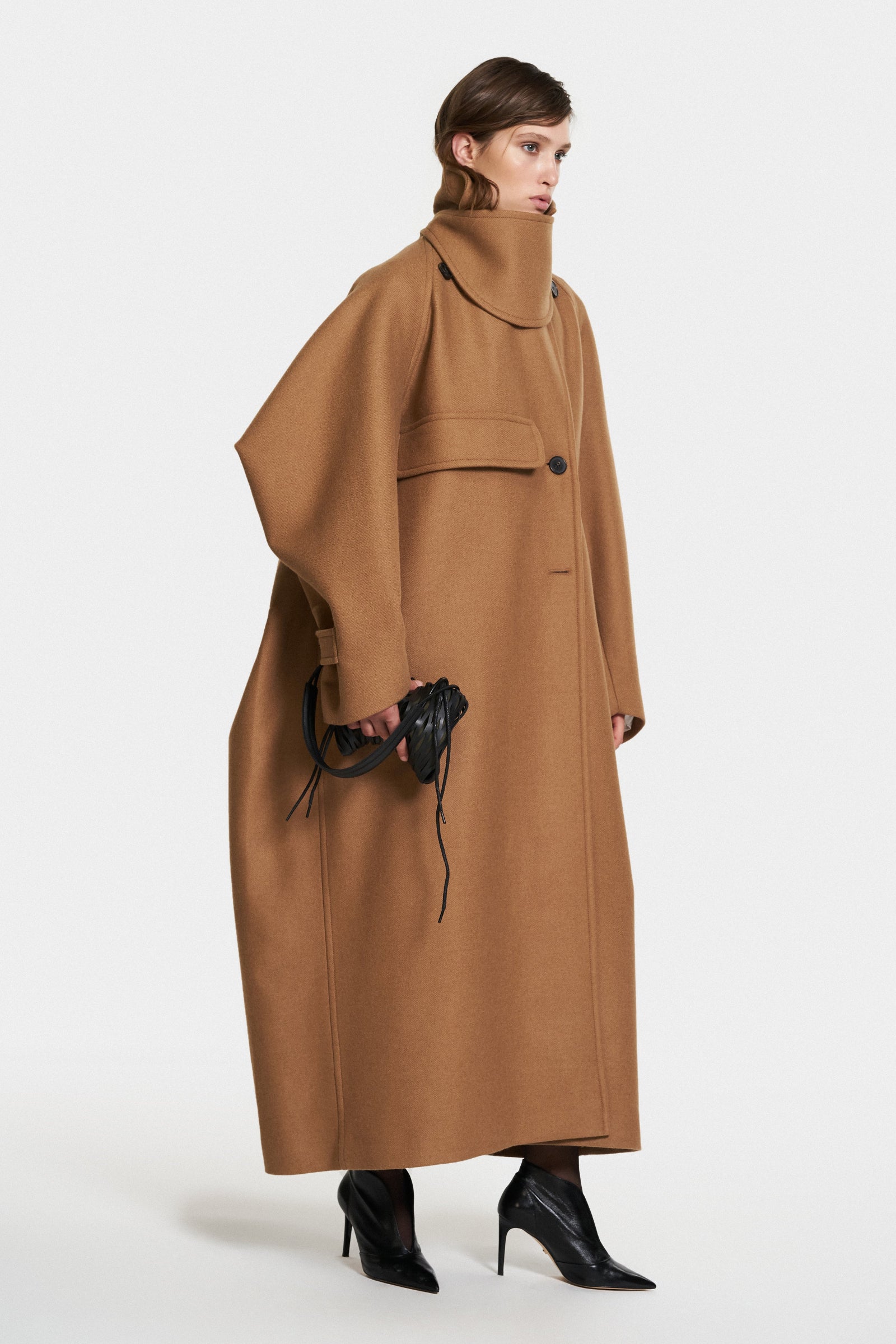 SHIELD COAT