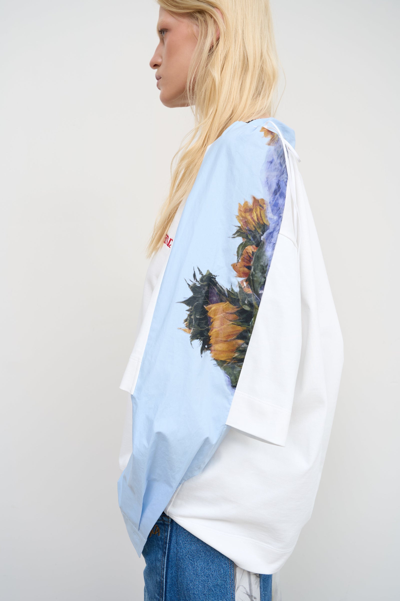 SNFLWR WHITE SHIRT 1