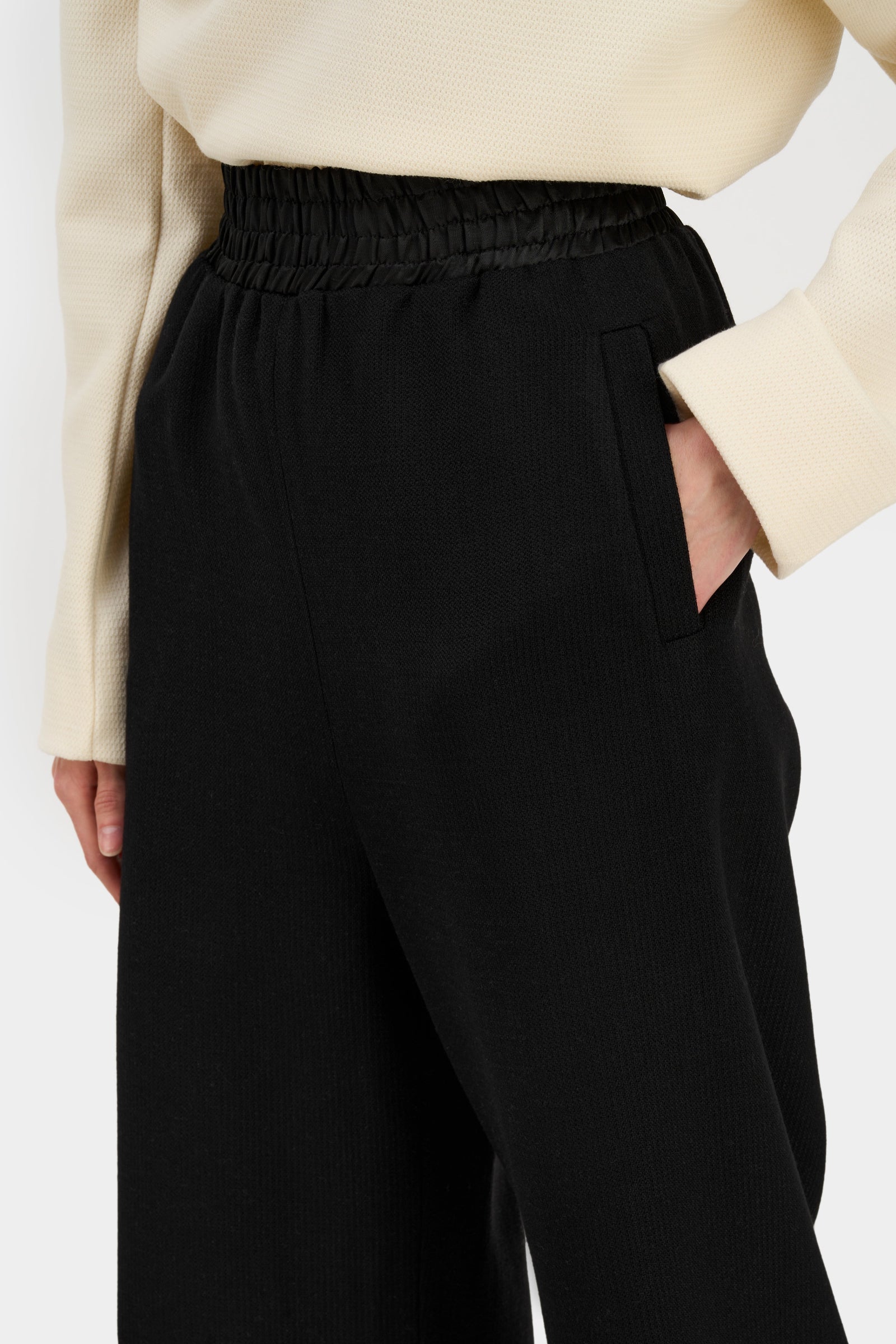 SOUL PANTS BLACK 2
