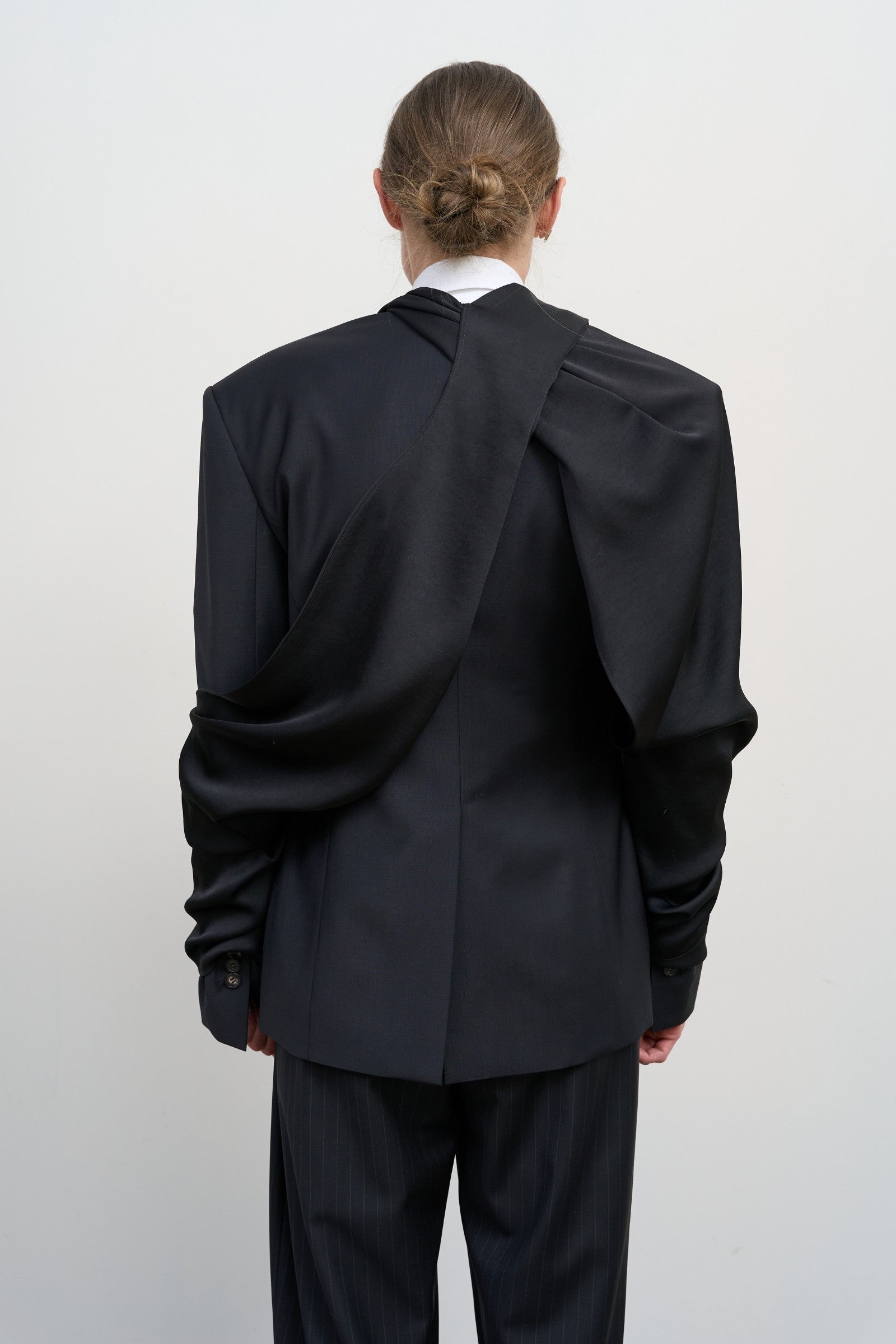 TAILORED WOOL-BLEND JACKET WITH TWISTABLE SLEEVES