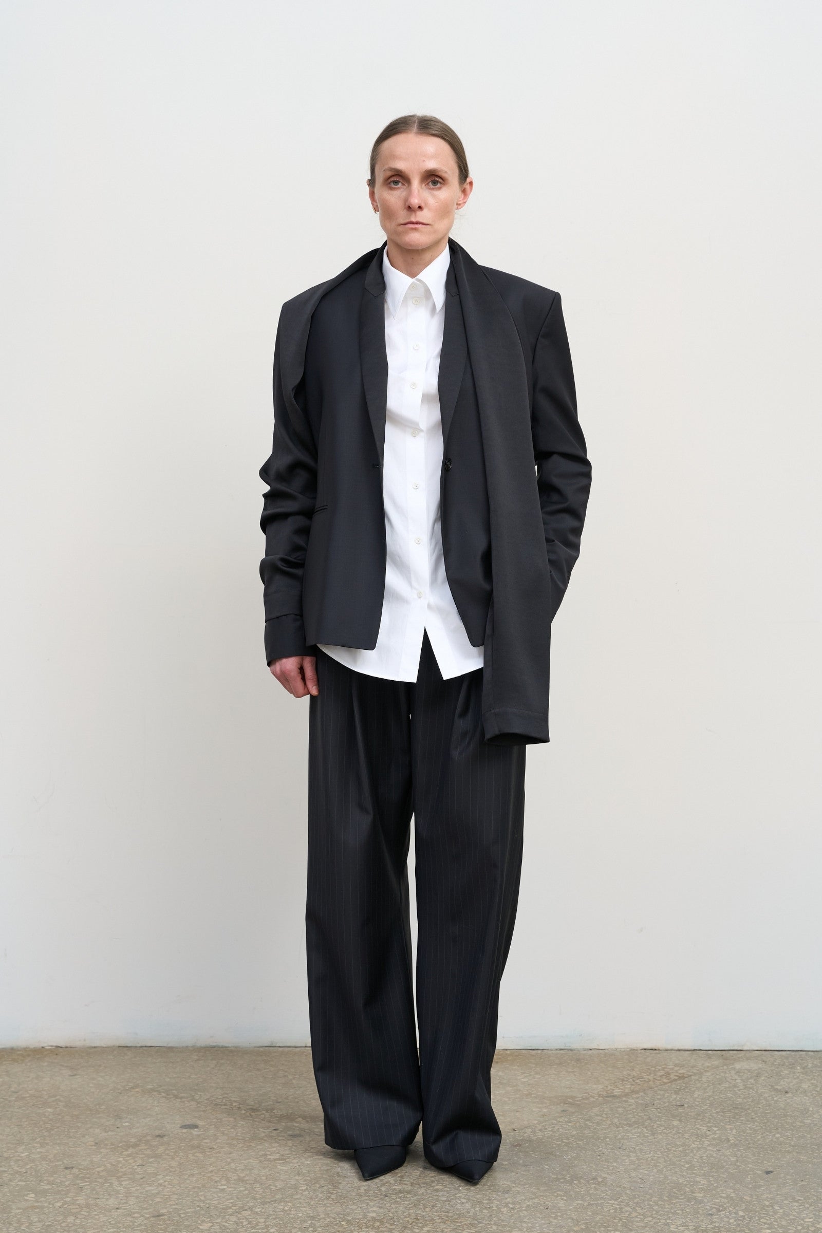 TAILORED WOOL-BLEND JACKET WITH TWISTABLE SLEEVES