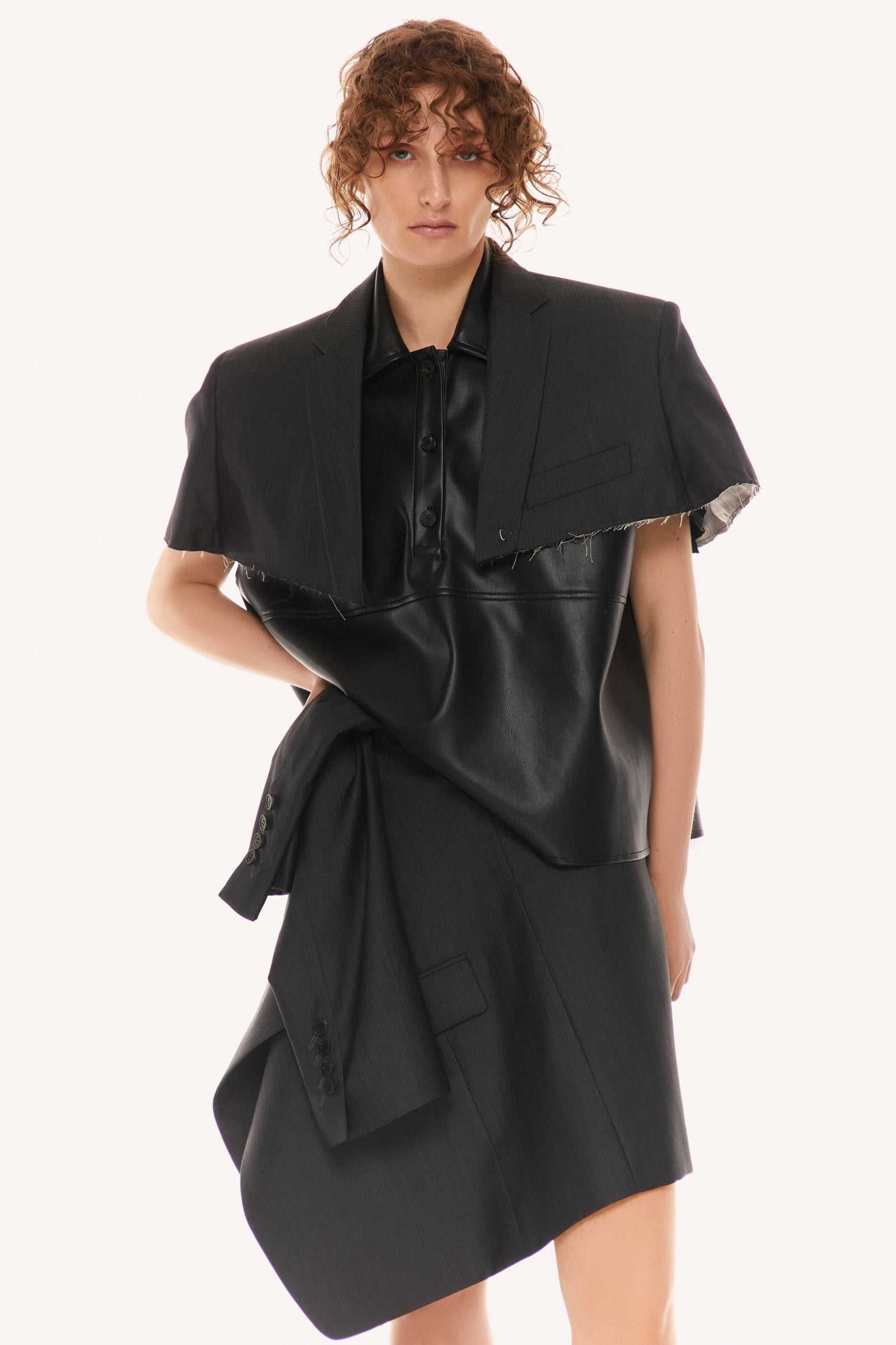 UNDERCUT JACKET