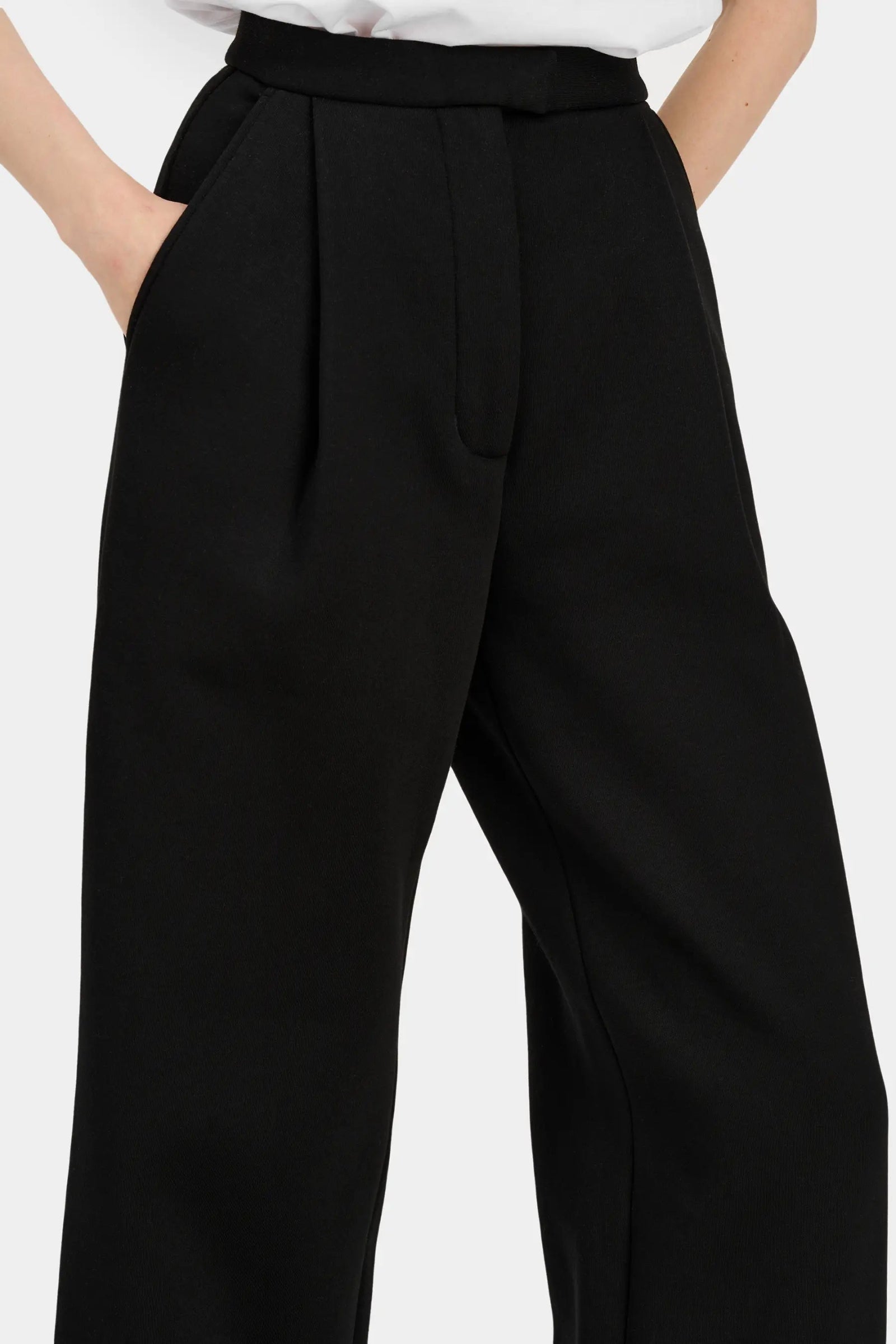 WOLF PANTS BLACK 3