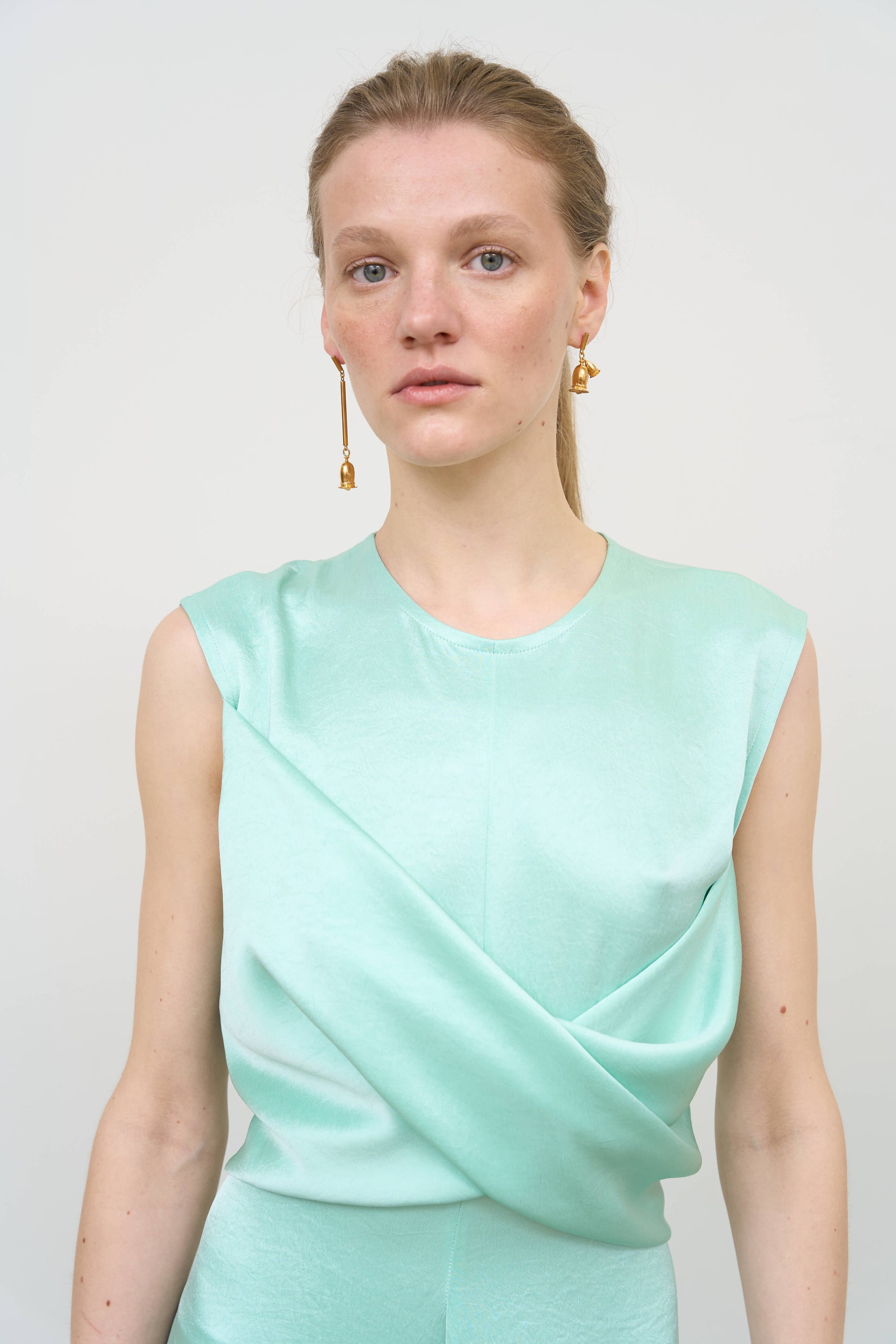 Waist-Twisted Satin Dress in Mint