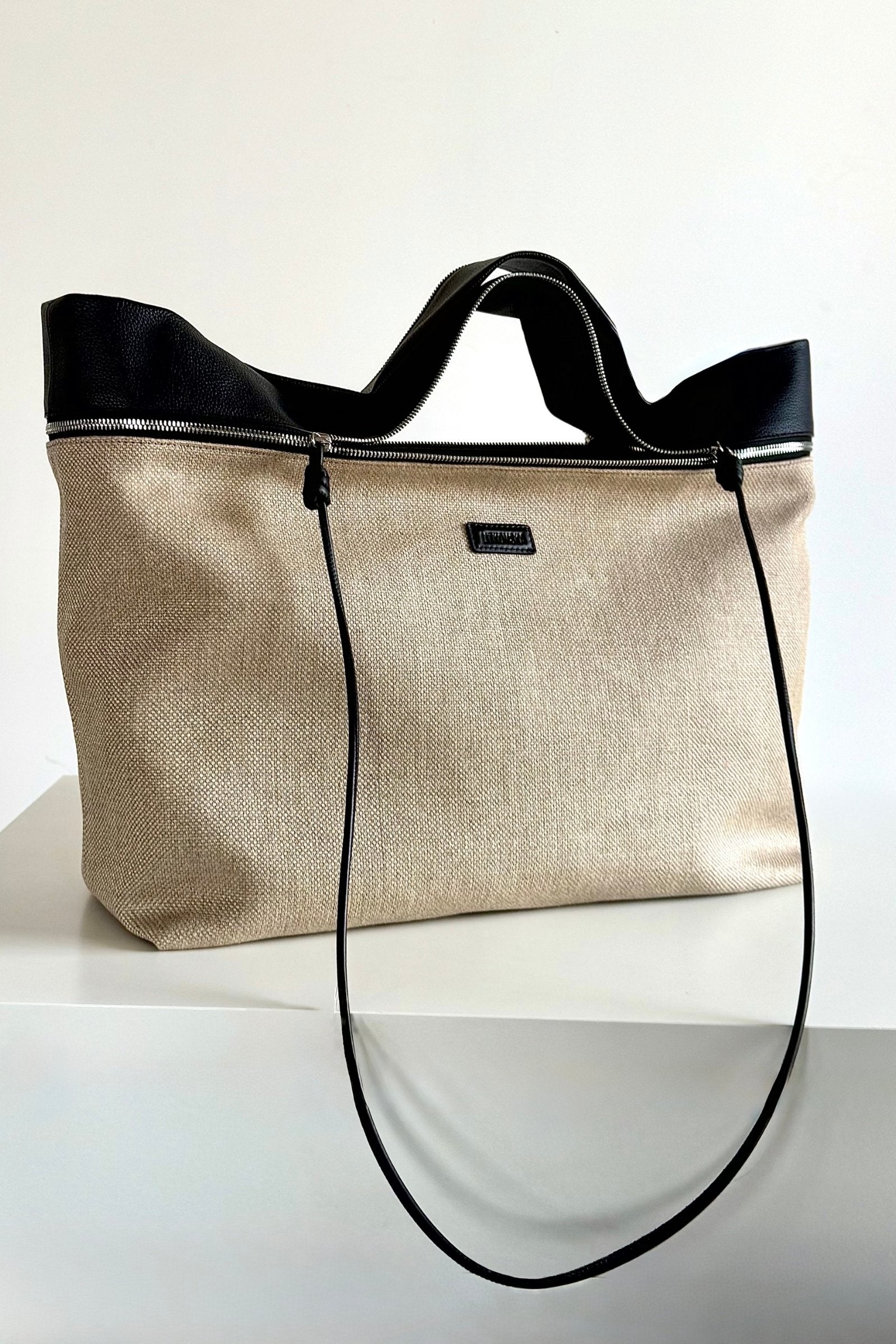 ZIP BAG IN CANVAS WITH SHOULDER STRAP 2