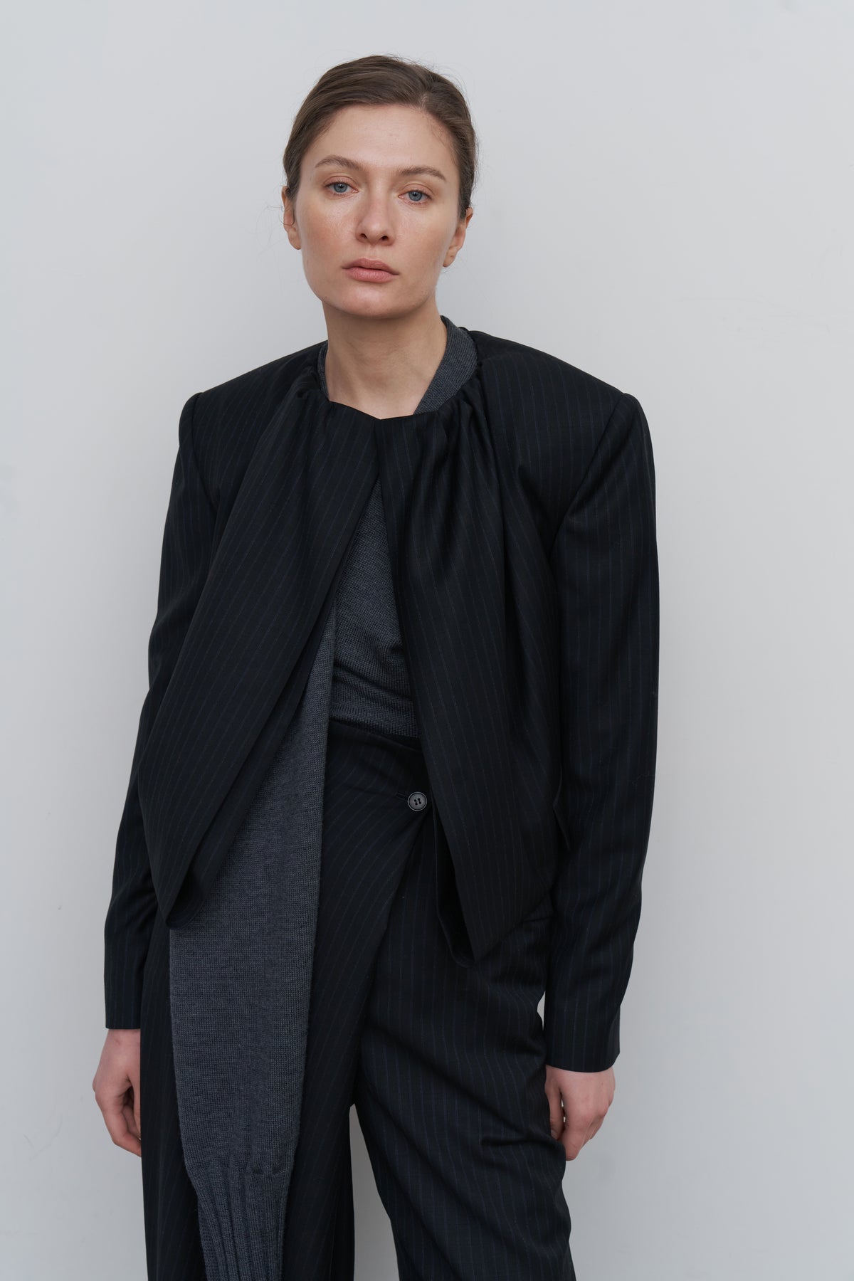 CROPPED DRAPED-NECK JACKET