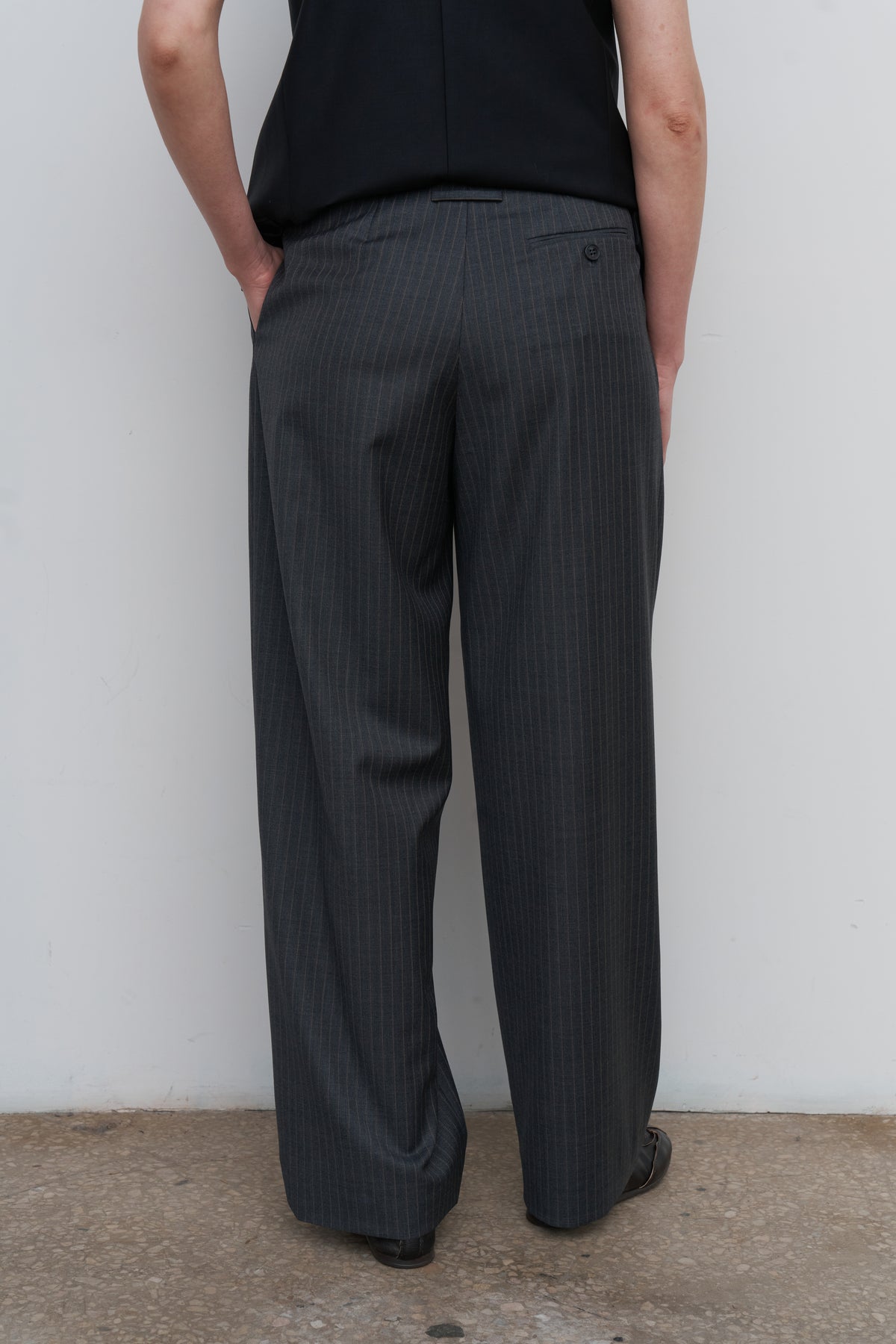 PLEATED WOOL-BLEND WIDE-LEG PANTS