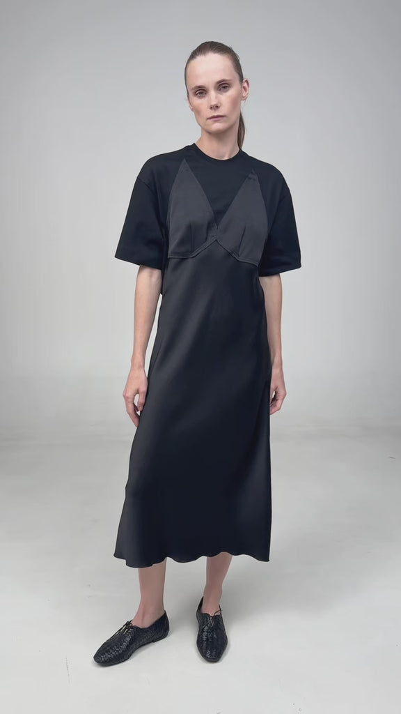 SOFT-STRUCTURED TEE DRESS