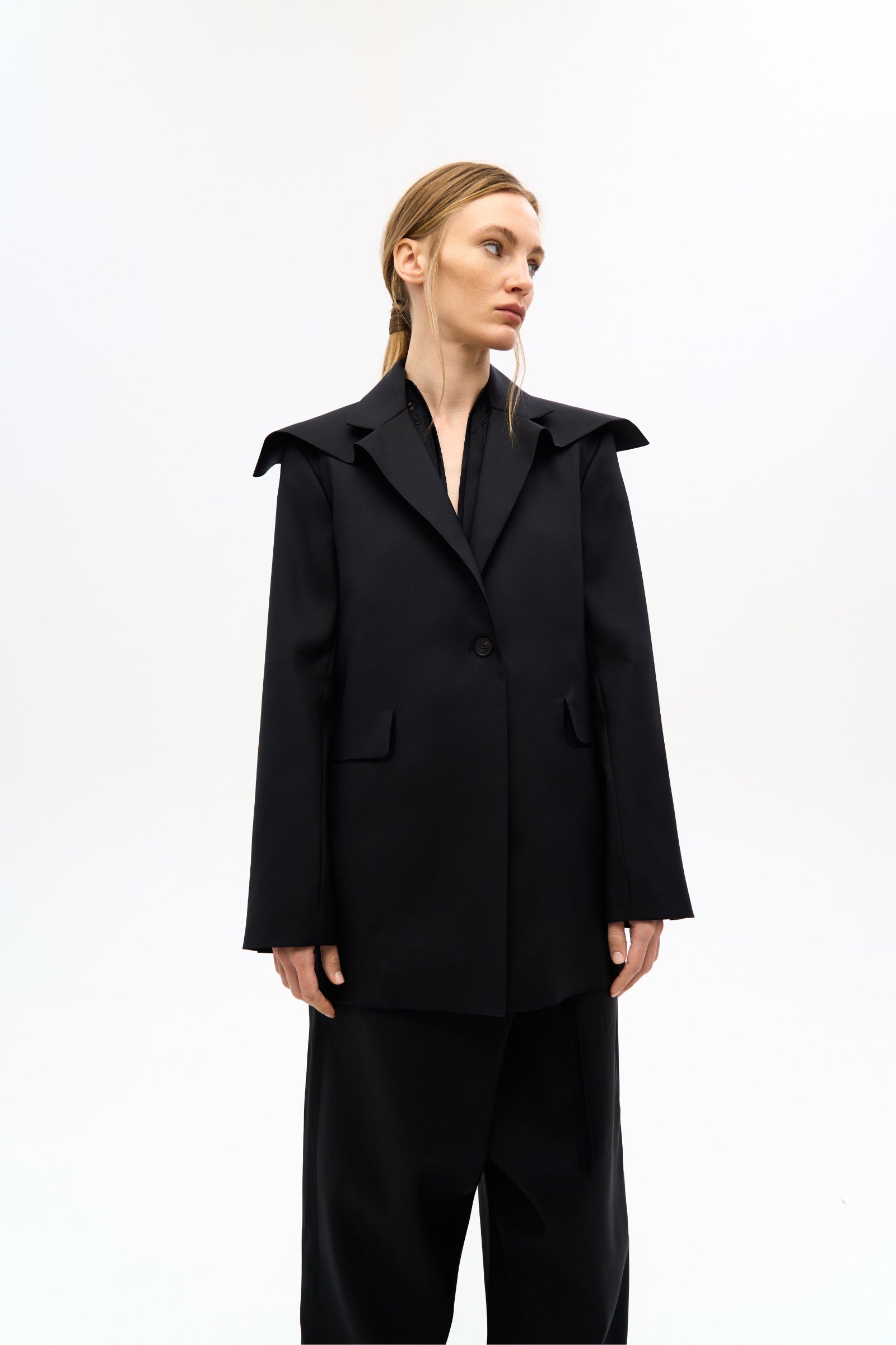 SVITA BLACK JACKET